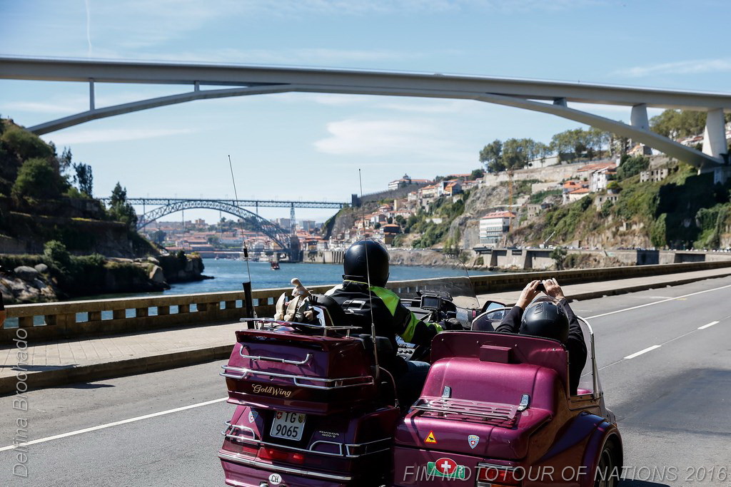 162 FIM Mototour of Nations na chegada ao Porto